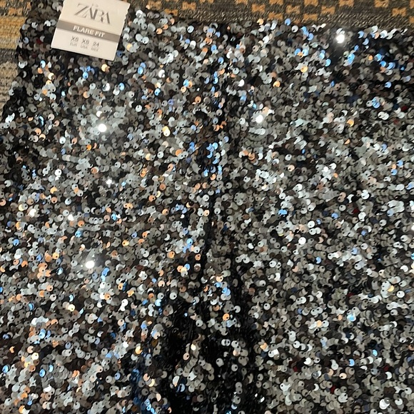 Zara pewter sequin high rise flares- party pants - Picture 10 of 11